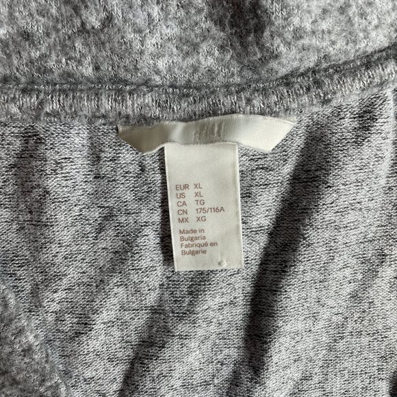 2-pc. set - size XL H&M gray sweatshirt and size Large H&M gray sweat pants - Picture 4 of 8